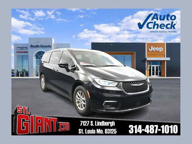 Certified 2025 Chrysler Pacifica Select FWD image 1