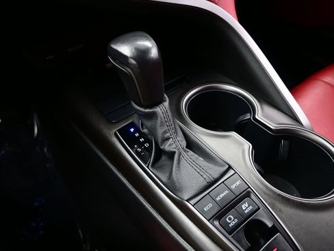 Used 2022 Toyota Camry XSE w/ Cold Weather Package FWD image 21