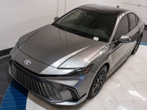 Used 2025 Toyota Camry XSE image 42