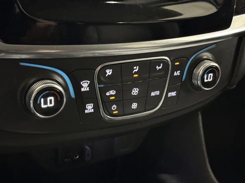 Used 2021 Chevrolet Traverse LS w/ LPO, Blackout Package FWD image 16