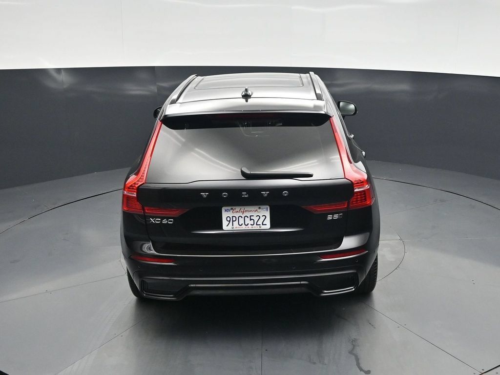 Used 2025 Volvo XC60 B5 Plus AWD/4WD image 43