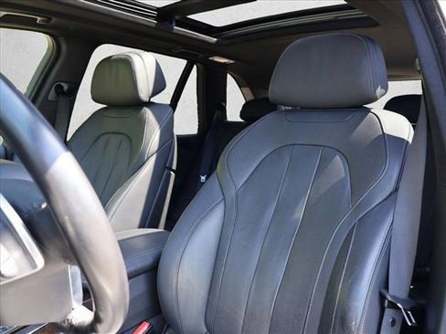Used 2018 BMW X5 xDrive40e AWD/4WD image 13