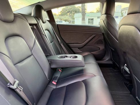 Used 2020 Tesla Model 3 Long Range AWD/4WD image 17