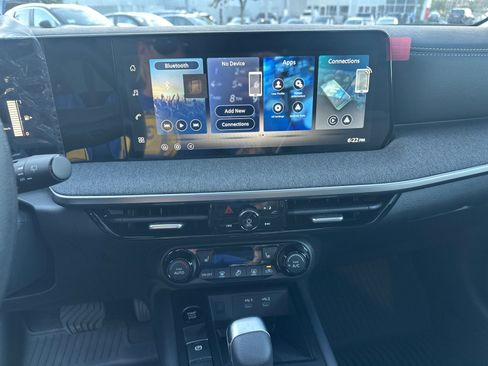 New 2026 Nissan Kicks SV w/ SV Premium Package image 27