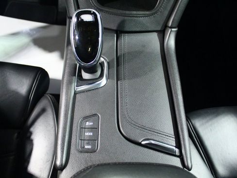 Used 2017 Cadillac XT5 Platinum image 22