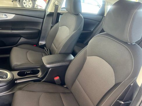 Used 2024 Kia Forte LXS FWD image 5