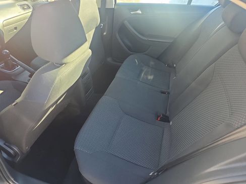 Used 2014 Volkswagen Jetta S image 6