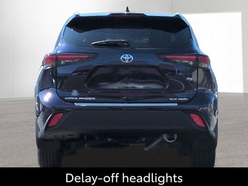 Certified 2025 Toyota Highlander XLE AWD/4WD image 8