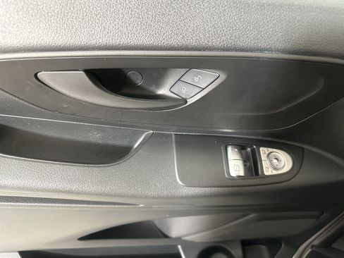 Used 2020 Mercedes-Benz Metris image 11