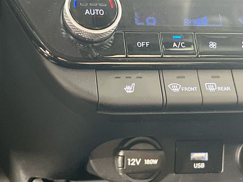 Used 2023 Hyundai Elantra SEL w/ Convenience Package FWD image 20