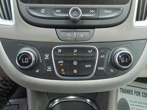 Used 2024 Chevrolet Malibu LT FWD image 29
