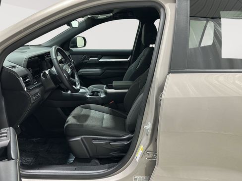 Used 2025 GMC Terrain Elevation image 18