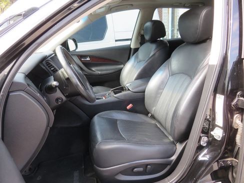 Used 2016 INFINITI QX50 AWD w/ Premium Plus Package image 9