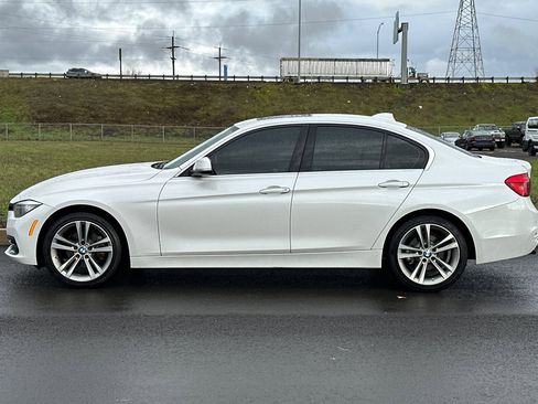 Used 2017 BMW 330i Sedan image 6