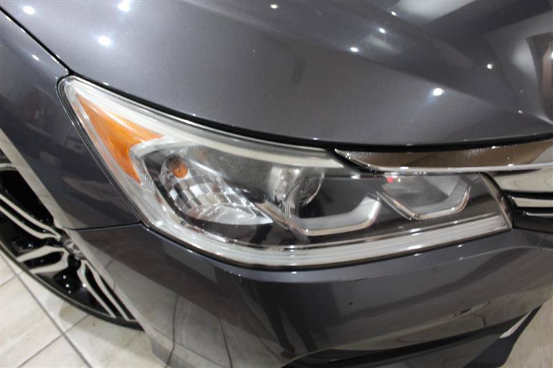 Used 2016 Honda Accord Sport image 10