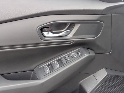 Used 2025 Honda Accord SE image 12