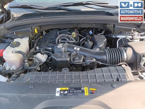 Used 2023 Jeep Grand Cherokee Altitude AWD/4WD image 31