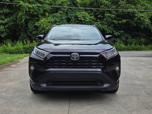 Used 2020 Toyota RAV4 XLE Premium FWD image 2