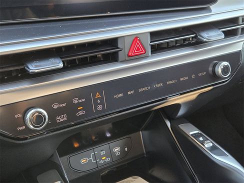 New 2026 Kia Sorento S image 14