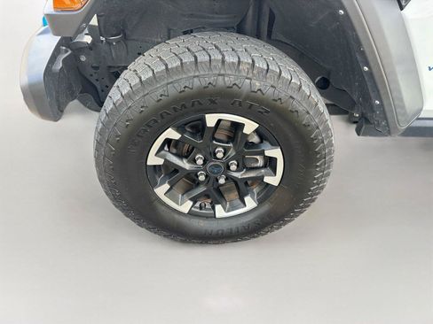 Used 2024 Jeep Wrangler Unlimited Rubicon 4xe AWD/4WD image 29