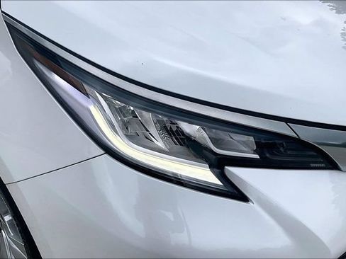 Used 2022 Toyota Sienna Limited AWD/4WD image 28