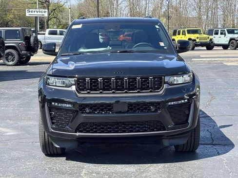 New 2026 Jeep Grand Cherokee Limited AWD/4WD image 32