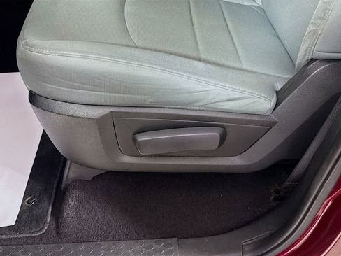 Used 2017 RAM 1500 Express AWD/4WD image 19