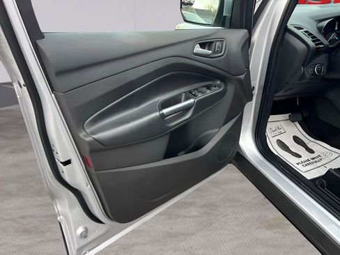 Used 2018 Ford Escape SE image 9