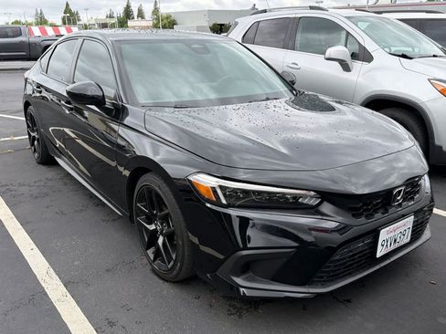 Used 2025 Honda Civic Sport image 3