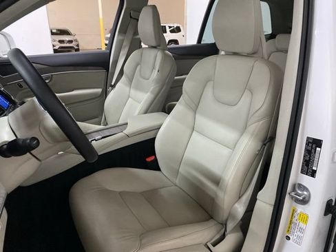 Used 2024 Volvo XC90 B6 Core AWD/4WD image 57