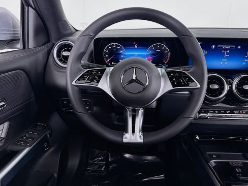 New 2026 Mercedes-Benz GLB 250 GLB 250 image 4