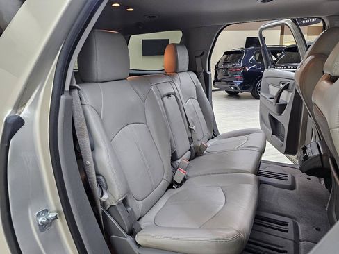 Used 2013 GMC Acadia SLT FWD image 23