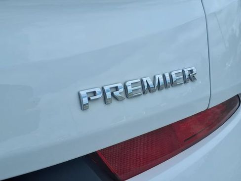 Used 2022 Chevrolet Bolt EUV Premier w/ Launch Edition FWD image 23