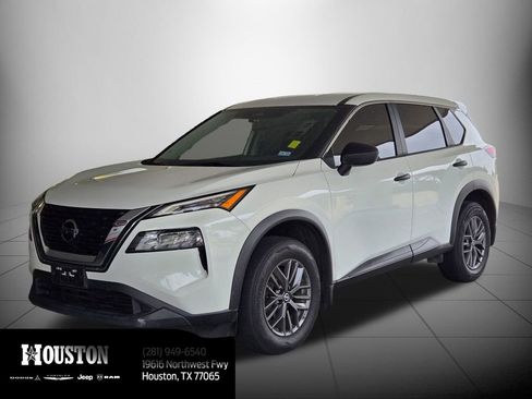 Used 2021 Nissan Rogue S AWD/4WD image 10