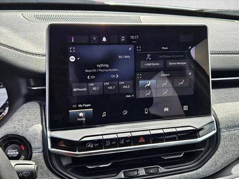 Used 2024 Jeep Compass Latitude image 12