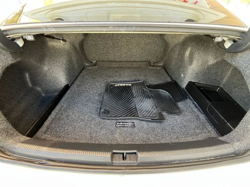 Used 2013 Volkswagen Passat TDI SE image 20