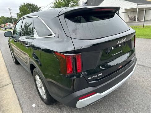 New 2026 Kia Sorento LX FWD image 14