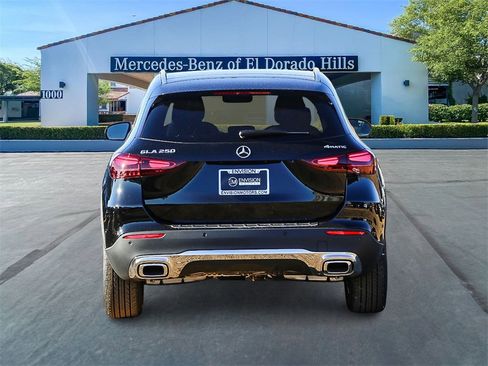 New 2025 Mercedes-Benz GLA 250 4MATIC image 3