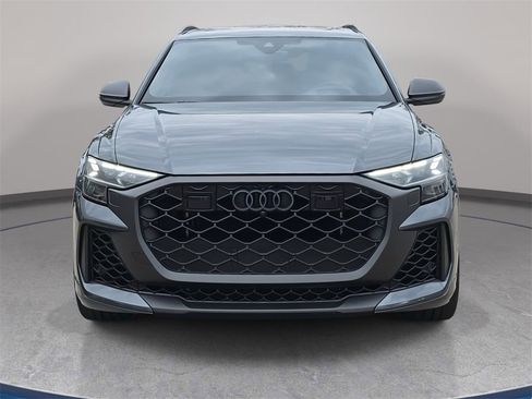 New 2025 Audi RS Q8 performance image 8