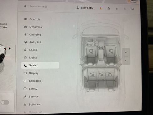 Used 2023 Tesla Model 3 Standard Range image 33