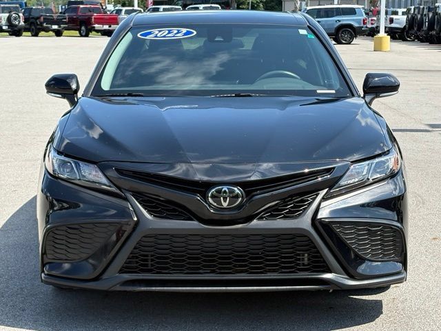 Used 2022 Toyota Camry SE FWD image 8