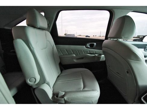 Certified 2024 Kia Sorento SX FWD image 12