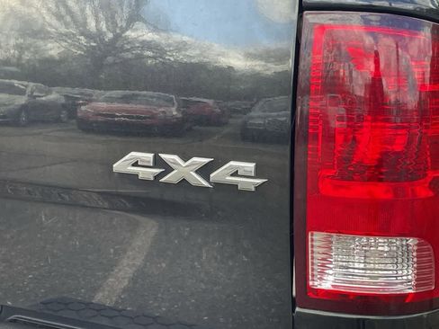 Used 2018 RAM 1500 Big Horn AWD/4WD image 36