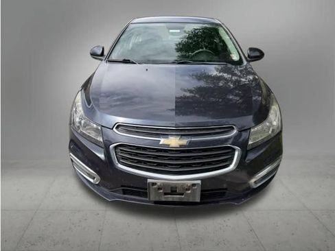 Used 2016 Chevrolet Cruze LT FWD image 2