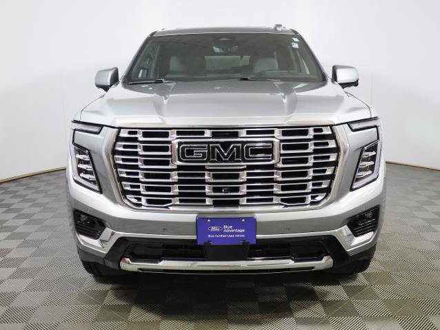 Used 2025 GMC Yukon Denali w/ Denali Reserve Package AWD/4WD image 4