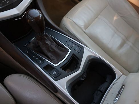 Used 2010 Cadillac SRX Luxury image 37