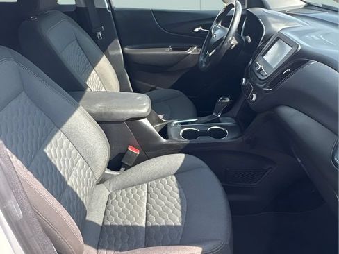 Used 2018 Chevrolet Equinox LT FWD image 21