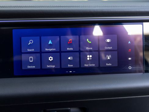 Certified 2025 Porsche Macan 4 Electric image 54