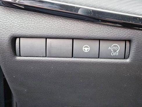 New 2026 Nissan Kicks SR image 17