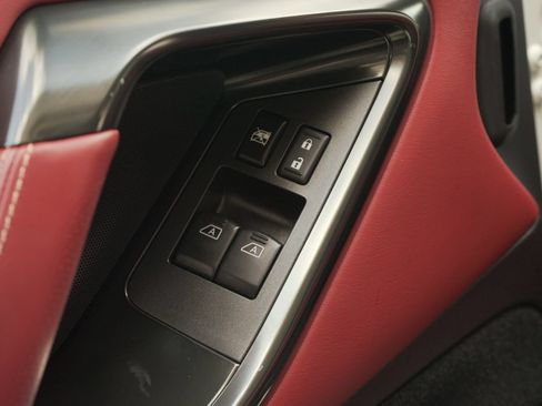 Used 2020 Nissan GT-R Premium w/ Premium Interior Package AWD/4WD image 21